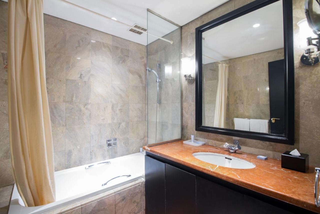 Oakwood Suites Kuningan Джакарта Екстер'єр фото