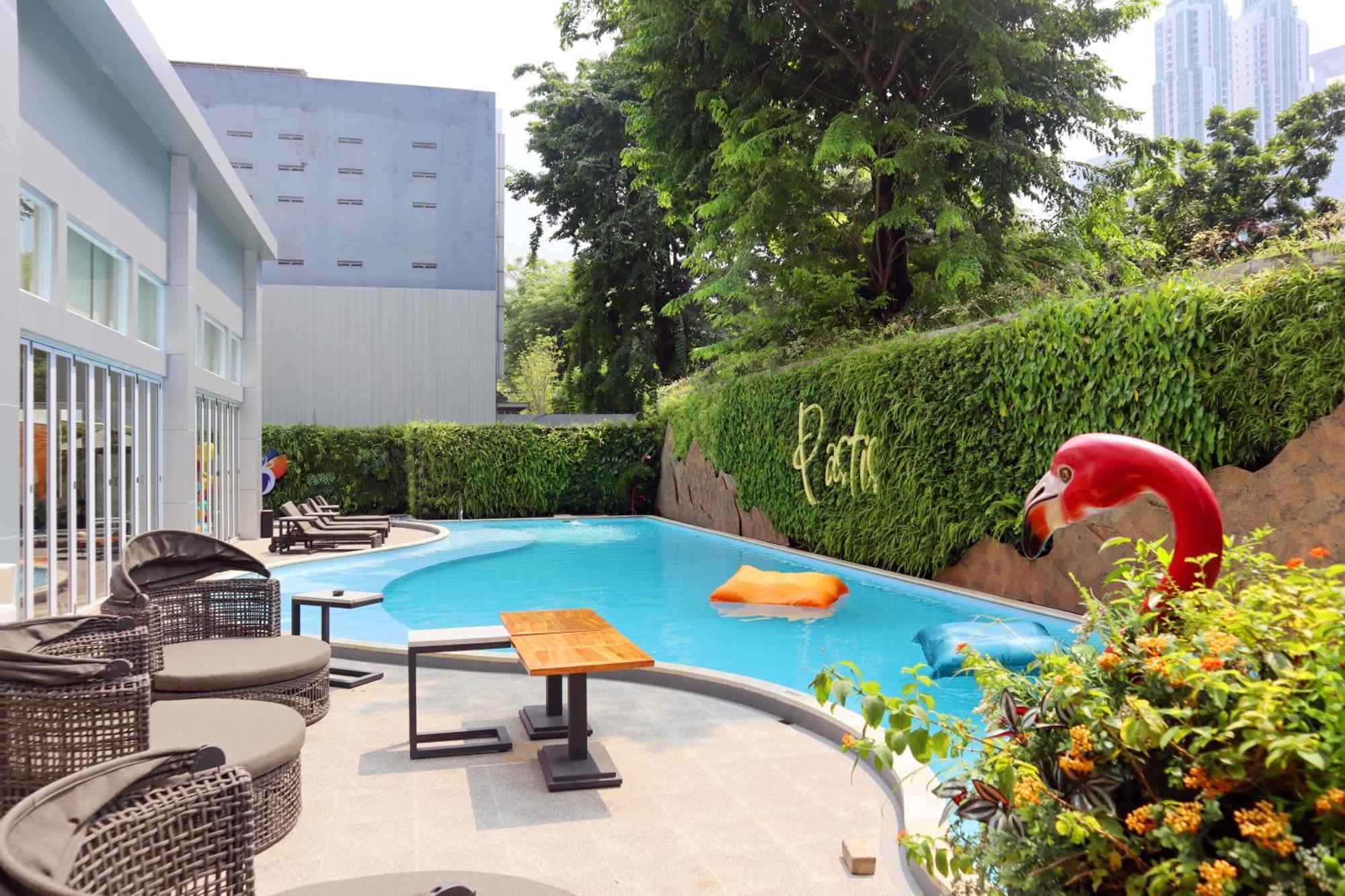 Oakwood Suites Kuningan Джакарта Екстер'єр фото