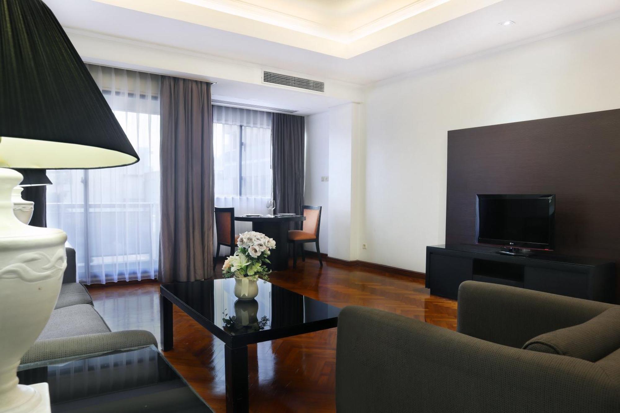 Oakwood Suites Kuningan Джакарта Екстер'єр фото